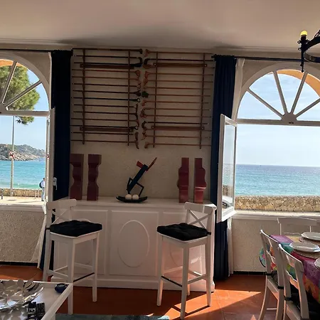 Con Jardin A 11 Metros De La Playa. B3. Palamos